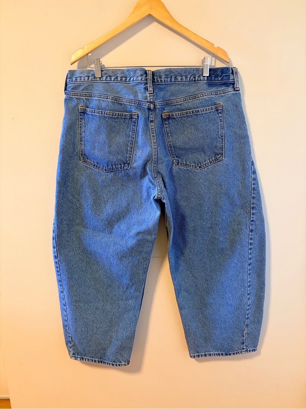 Abercrombie Mid Rise Barrel Jeans - 33/16s - Picture 5 of 6